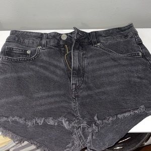 Black jean shorts / distressed, h&m , size 6 , worn 2 times max